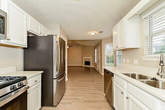 604 Fieldcrest Dr in Mcdonough, GA - Building Photo - Building Photo