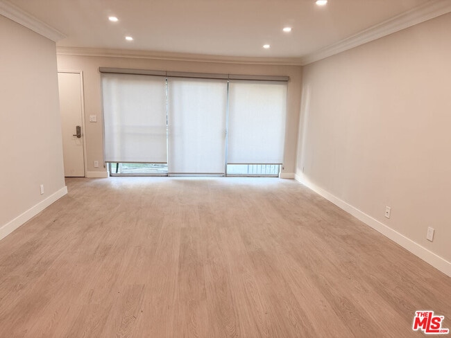 1117 S Bedford St in Los Angeles, CA - Building Photo - Building Photo