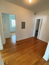 1219 Meridian Ave, Unit 8 in Miami Beach, FL - Building Photo - Building Photo