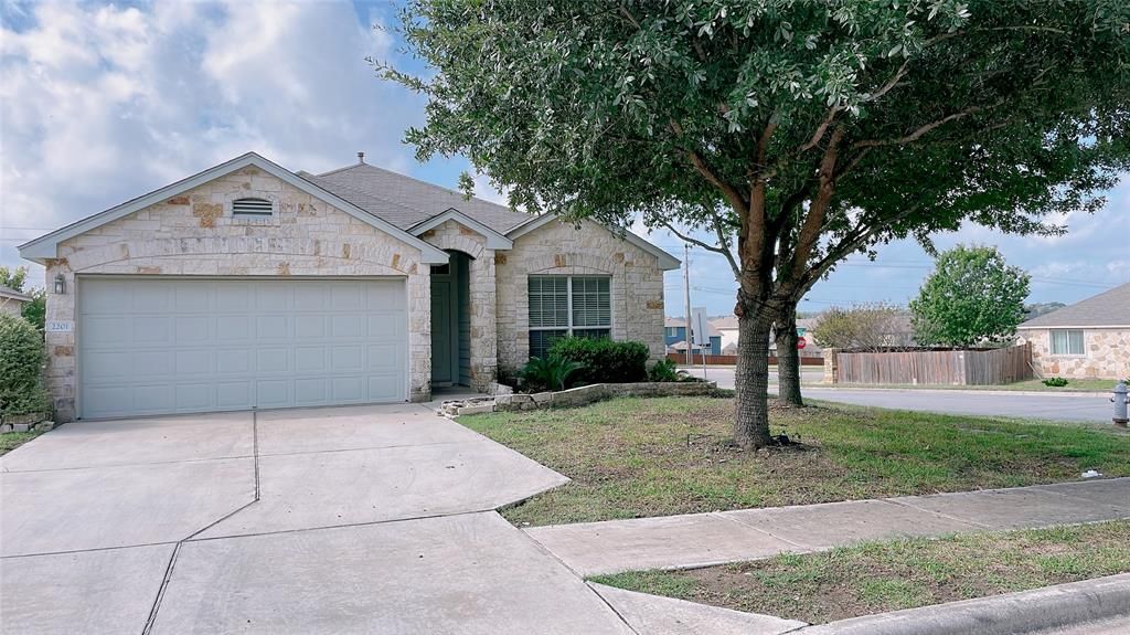 2201 Buffalo Tundra Dr in Austin, TX - Building Photo