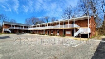 1121 Stainback St in Petersburg, VA - Building Photo