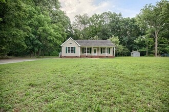 7411 Belroi Rd in Gloucester, VA - Building Photo - Building Photo