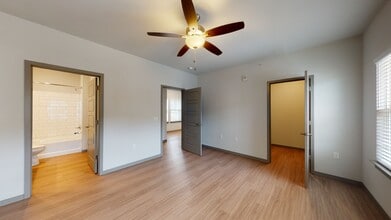 35 Degrees North Apartment Homes in Edmond, OK - Building Photo - Building Photo