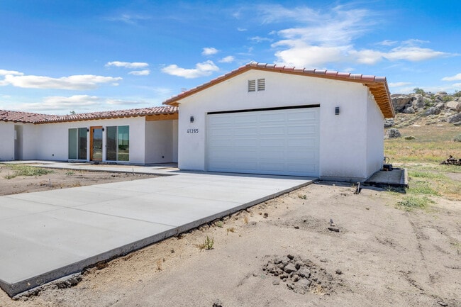 41265 Lakeshore Blvd in Aguanga, CA - Building Photo - Building Photo