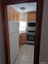 50 Bretton Rd in West Hartford, CT - Building Photo - Building Photo