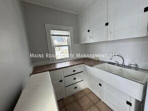 28 Pleasant St in Waterville, ME - Building Photo - Building Photo