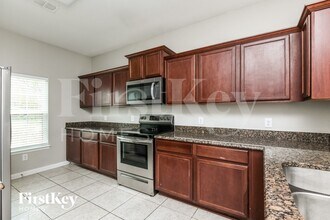 6324 Trinity Creek Dr in Fort Worth, TX - Foto de edificio - Building Photo