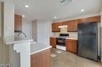 1057 Appleblossom Time Ave in North Las Vegas, NV - Building Photo - Building Photo