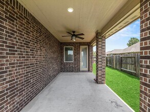 19815 La Portada Dr in Cypress, TX - Foto de edificio - Building Photo