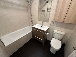 173 Grand St in New York, NY - Building Photo - Building Photo