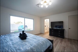 6160 W Katella Ave in Las Vegas, NV - Foto de edificio - Building Photo