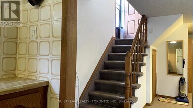 80 Pitfield Rd in Toronto, ON - Building Photo - Building Photo