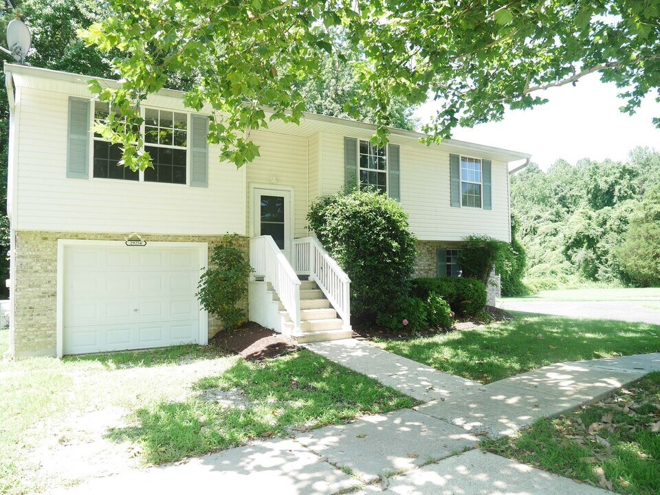 29254 Corbin Pkwy in Easton, MD - Building Photo
