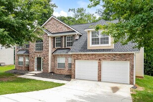 2016 Smithfield Ave in Ellenwood, GA - Building Photo