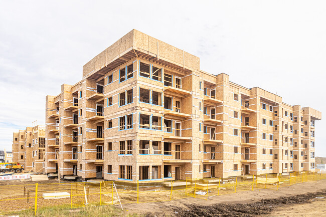 Uplands at Riverview in Edmonton, AB - Building Photo - Building Photo