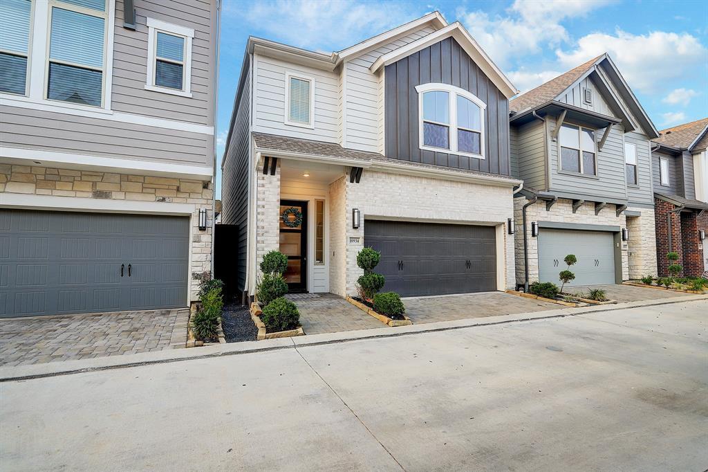 10934 Brambling Wood Dr in Houston, TX - Building Photo