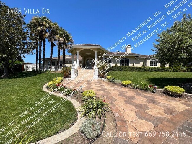 property at 1425 Villa Dr