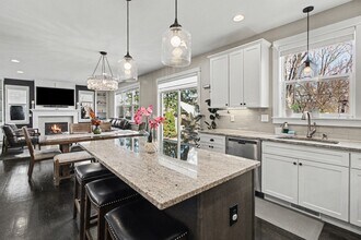 3906 Hillside Dr in Royal Oak, MI - Building Photo - Building Photo