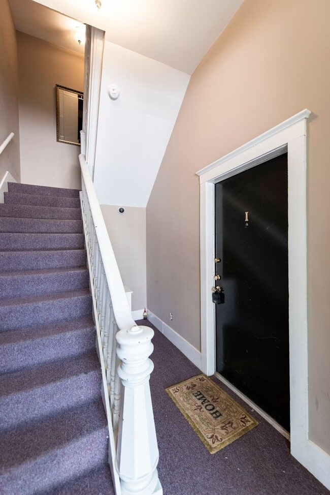 property at 116 E Oak St
