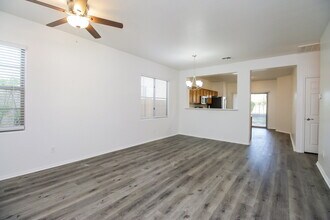 2331 W St Catherine Ave in Phoenix, AZ - Building Photo - Building Photo