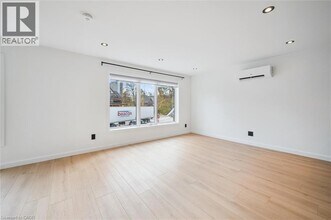 66 Union St E in Waterloo, ON - Building Photo - Building Photo