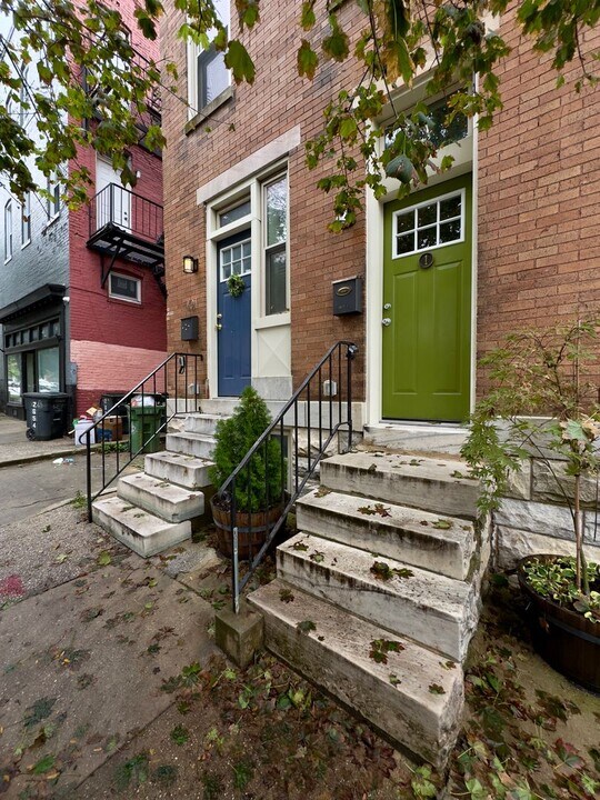 101 W 27th St in Baltimore, MD - Building Photo