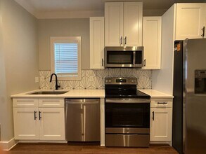 805 B Bradford Ave in Nashville, TN - Building Photo - Building Photo