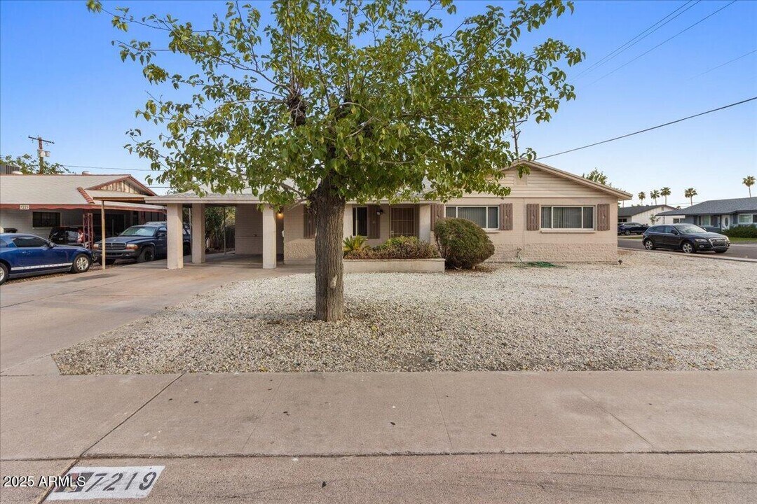 7219 E Roosevelt St in Scottsdale, AZ - Building Photo