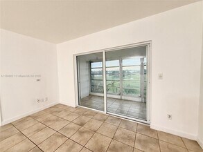 2500 SW 81st Ave in Davie, FL - Building Photo - Building Photo