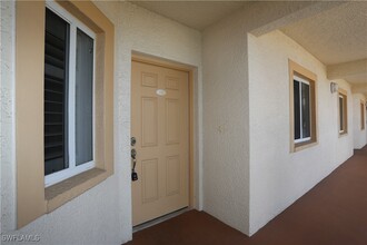 7811 Regal Heron Cir in Naples, FL - Building Photo - Building Photo