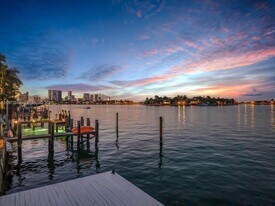 279 N Hibiscus Dr in Miami Beach, FL - Building Photo