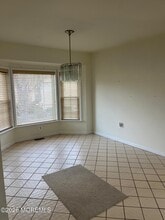 27C Benjamin Franklin Dr in Monroe Township, NJ - Building Photo - Building Photo