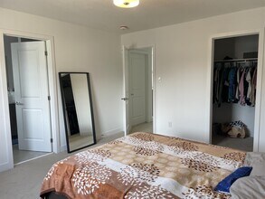 287 Fountainhead Dr in Ottawa, ON - Building Photo - Building Photo