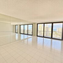 290 174th St in Sunny Isles Beach, FL - Building Photo