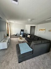 1 Bollardpoint Ln in Houston, TX - Building Photo - Building Photo