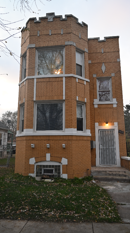 property at 7630 S Ingleside Ave