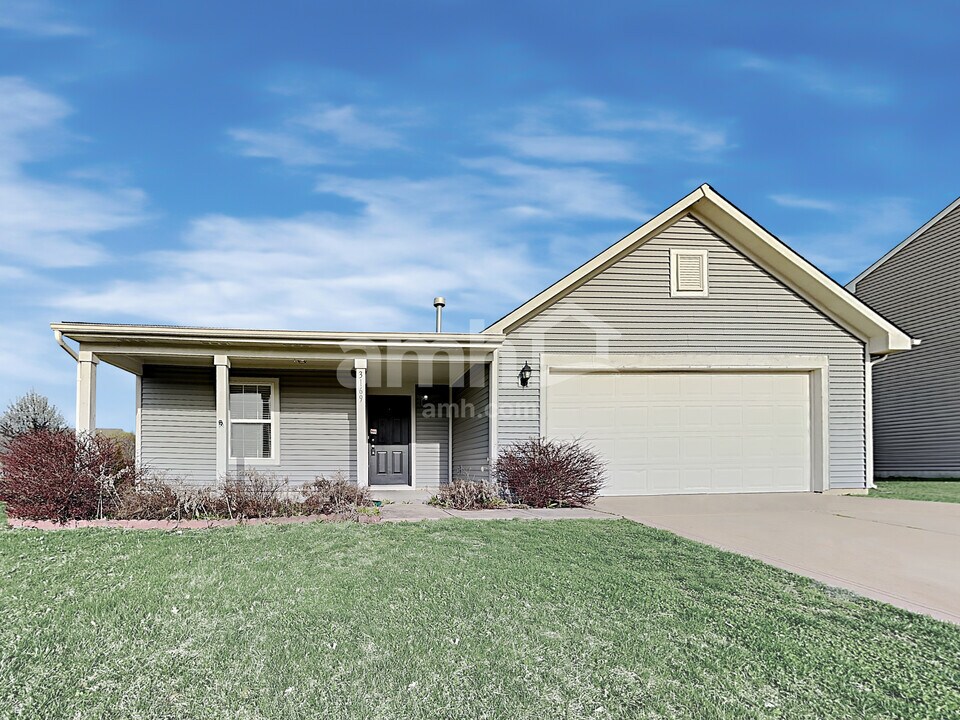 3169 Bristlecone Ct in Whiteland, IN - Building Photo