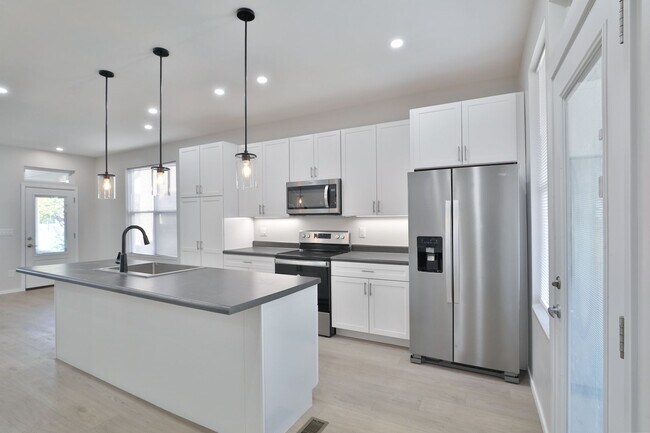 108 Hawkes Ave in Columbus, OH - Building Photo - Building Photo