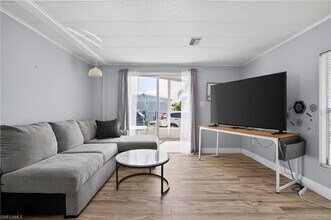 125 Kim Dr in Naples, FL - Building Photo - Building Photo