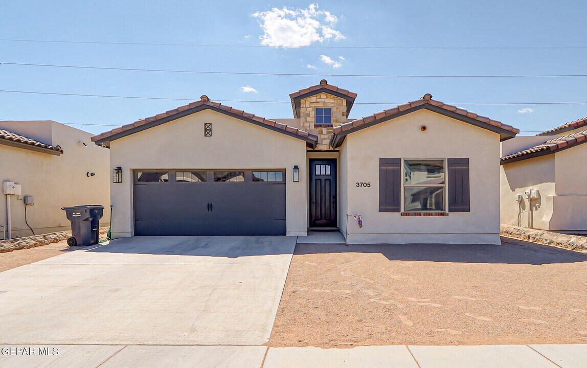 3705 Surmise St in El Paso, TX - Building Photo