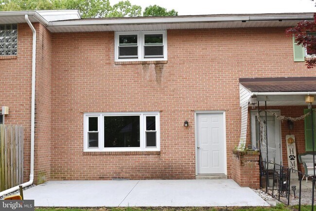 1002 Laurich Dr in Chambersburg, PA - Building Photo - Building Photo