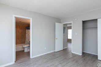 3809 W Iowa Ave in Tampa, FL - Building Photo - Building Photo