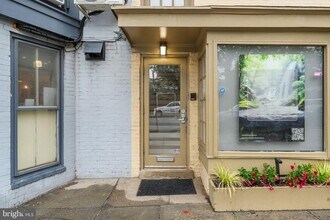 2002 17th St NW in Washington, DC - Building Photo - Building Photo