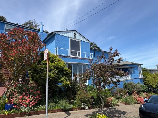 1703 Funston Ave, Unit 1703 Funston