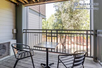 1220 N Fair Oaks Ave in Sunnyvale, CA - Foto de edificio - Building Photo