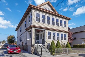 43 1st St-Unit -43 in Medford, MA - Foto de edificio - Building Photo