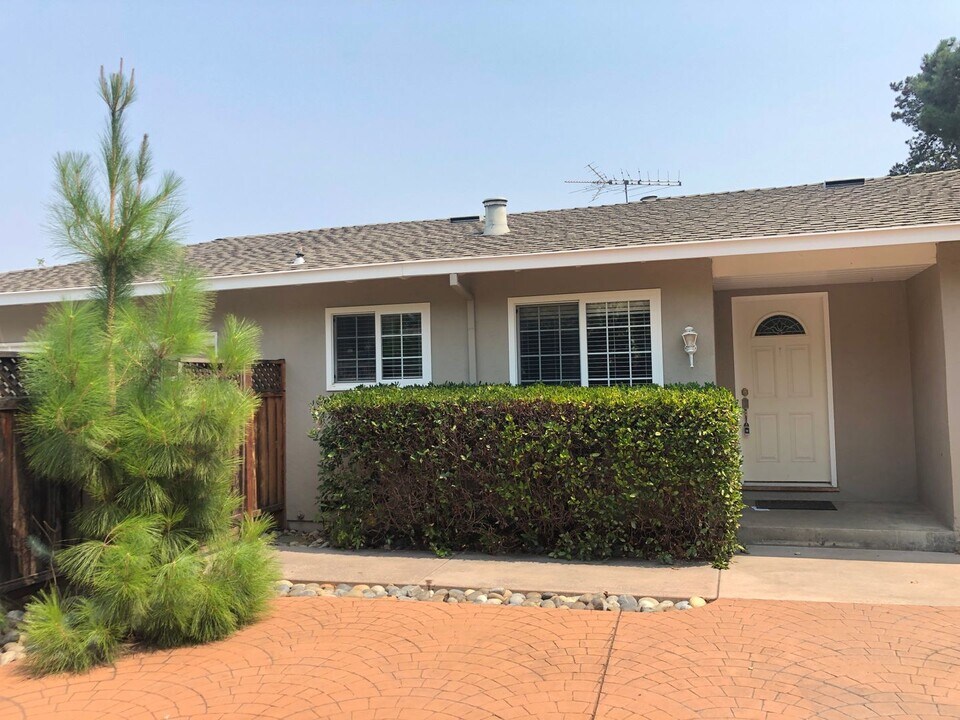 414 Offenbach Pl in Sunnyvale, CA - Building Photo