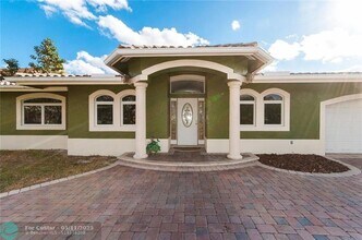 2732 NE 10th St in Pompano Beach, FL - Building Photo - Building Photo