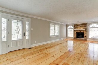 1675 Cox Rd in Roswell, GA - Building Photo - Building Photo