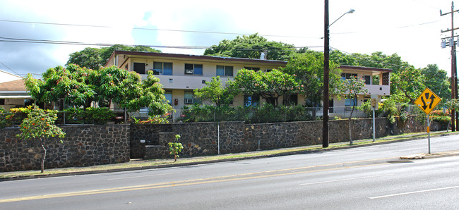 2766 S King St in Honolulu, HI - Building Photo - Building Photo